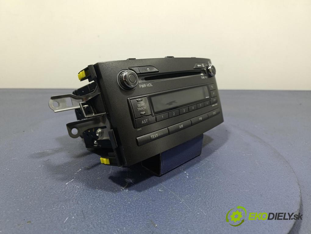 Toyota Auris 2007 Radio I Navigácia: 86120-1A240