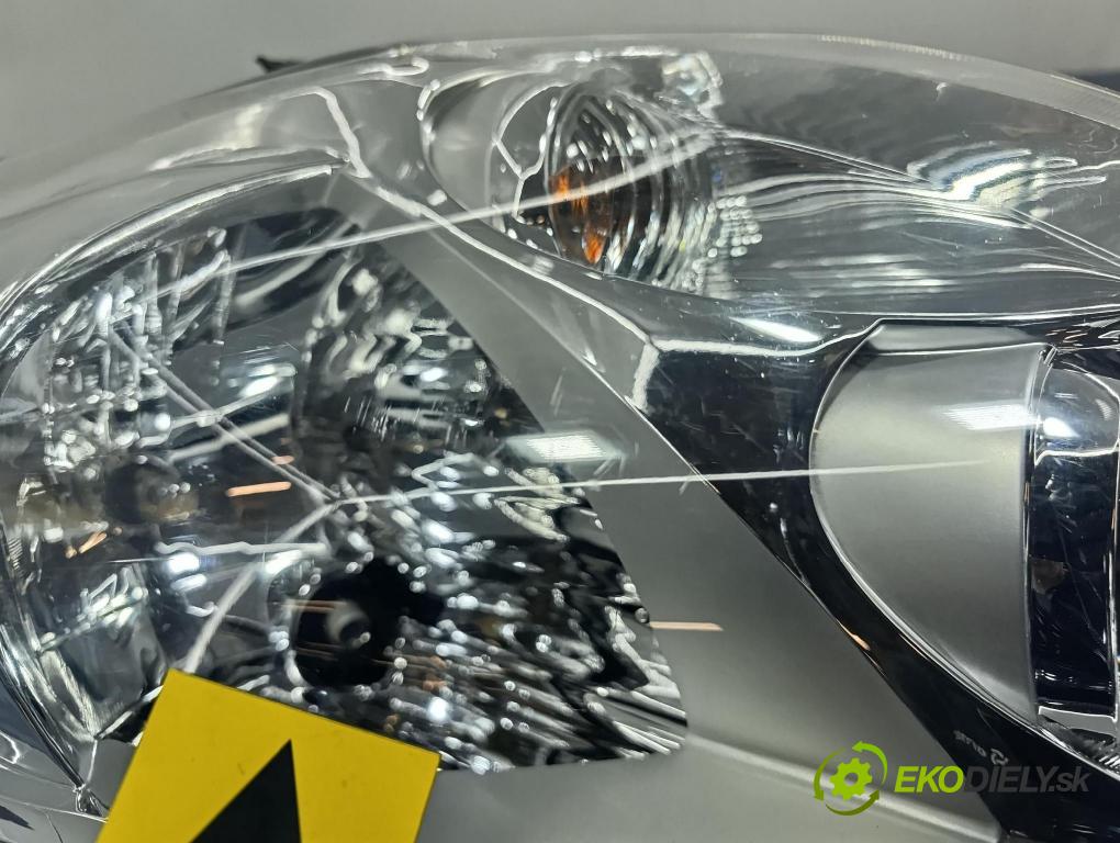 Toyota Auris 2007 Reflektor: v pravo: 08-212-11M5R