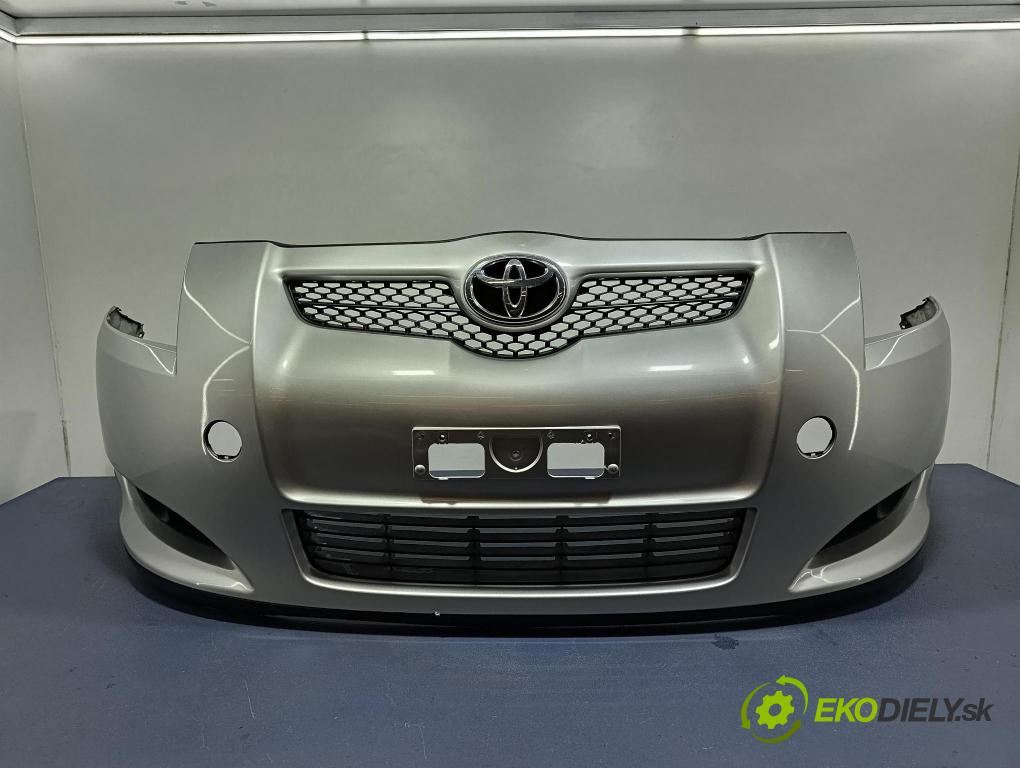 Toyota Auris 2007 nárazník Predné 52119-12A40