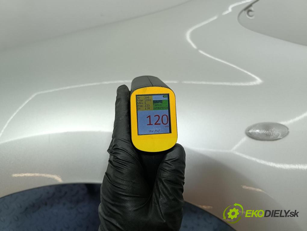 Toyota Auris 2007 blatník Predné Vľavo: