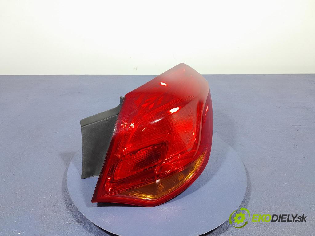 Opel Astra 2015 světlo Zad: Práva: Mimo: