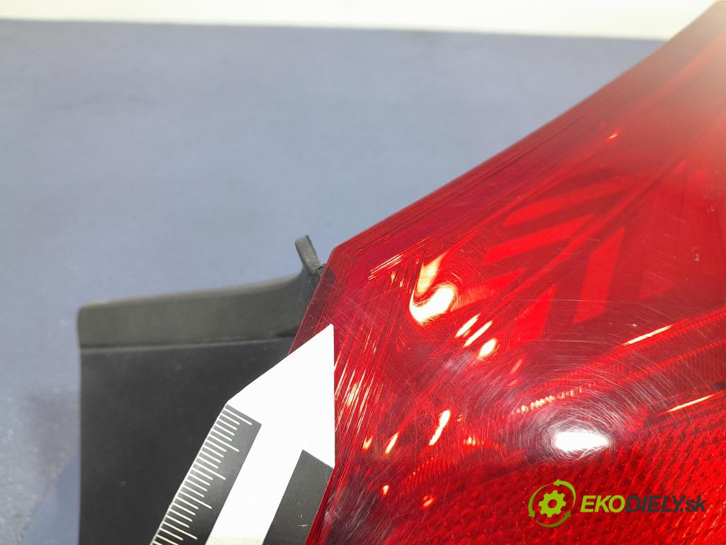 Opel Astra 2015 světlo Zad: Práva: Mimo: