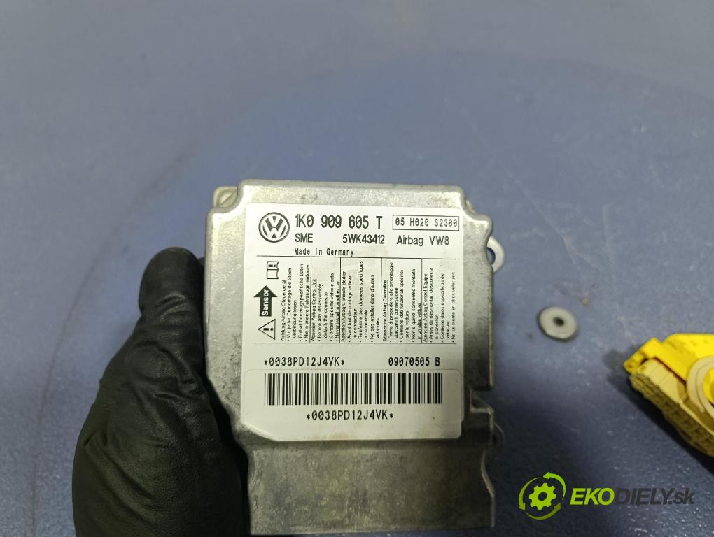 Vw Golf 2008 kokpit,pristrojová doska 5M1858296