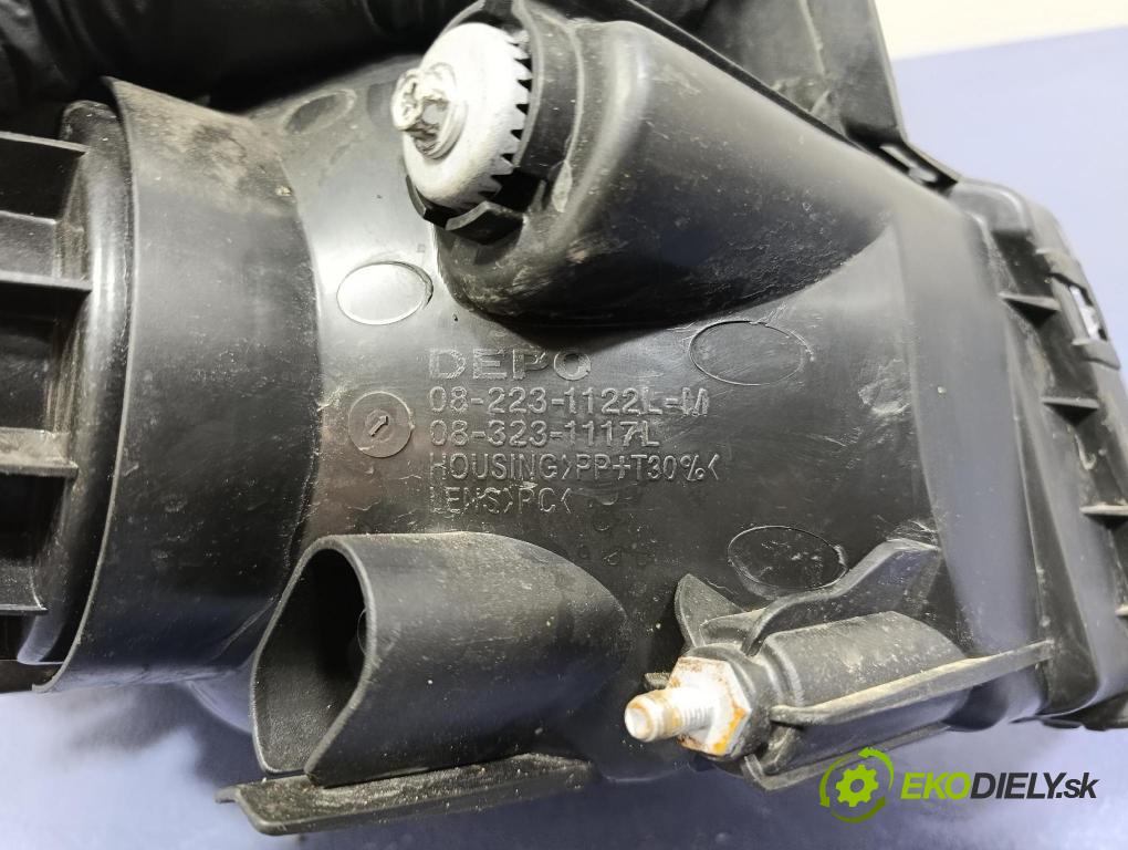 Kia Cerato 2005 Reflektor: Vľavo: 223-1122L