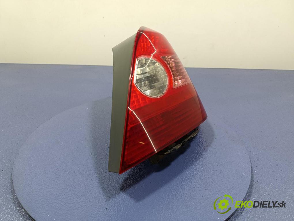 Honda Civic 2003 svetlo / reflektor zad Prava: Vonkajsia: 890228