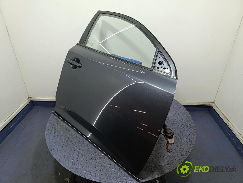 Kia Ceed 2010 dvere Predné pravé