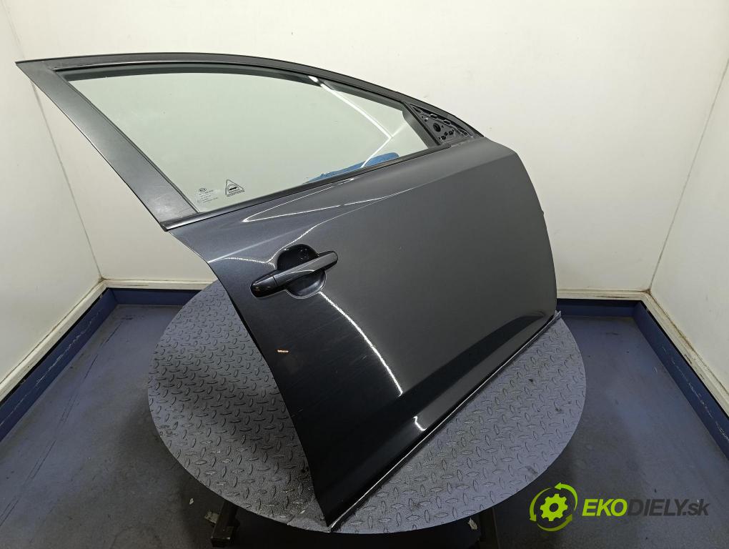 Kia Ceed 2010 dvere Predné pravé