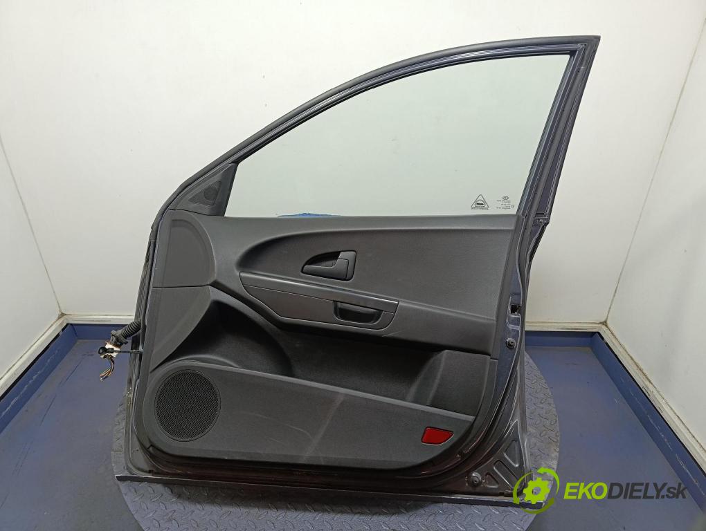 Kia Ceed 2010 dveře před prave 