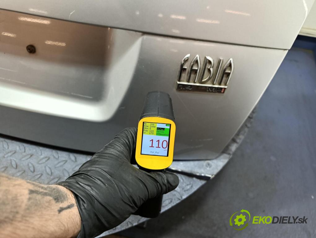 Skoda Fabia 0 zadna dveře kufra: kufra: