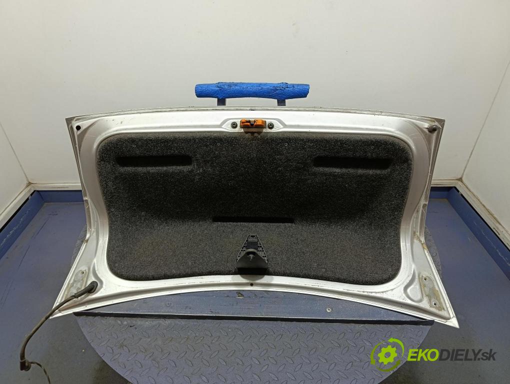 Skoda Fabia 0 zadní dveře kufra: kufr 
