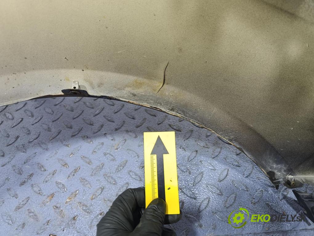 Vw Golf 2005 blatník Predné Vľavo: