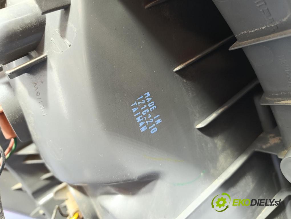 Kia Ceed 2010 světlo Zad: Práva: Mimo: TYC 11-B909