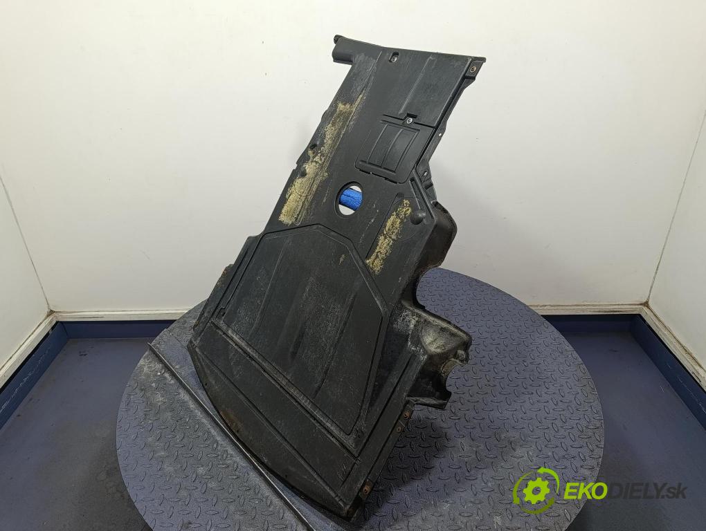 Bmw Seria 3 2000 kryt Plast: podvozek: 8193818