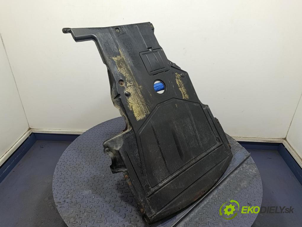 Bmw Seria 3 2000 kryt Plast: podvozek: 8193818
