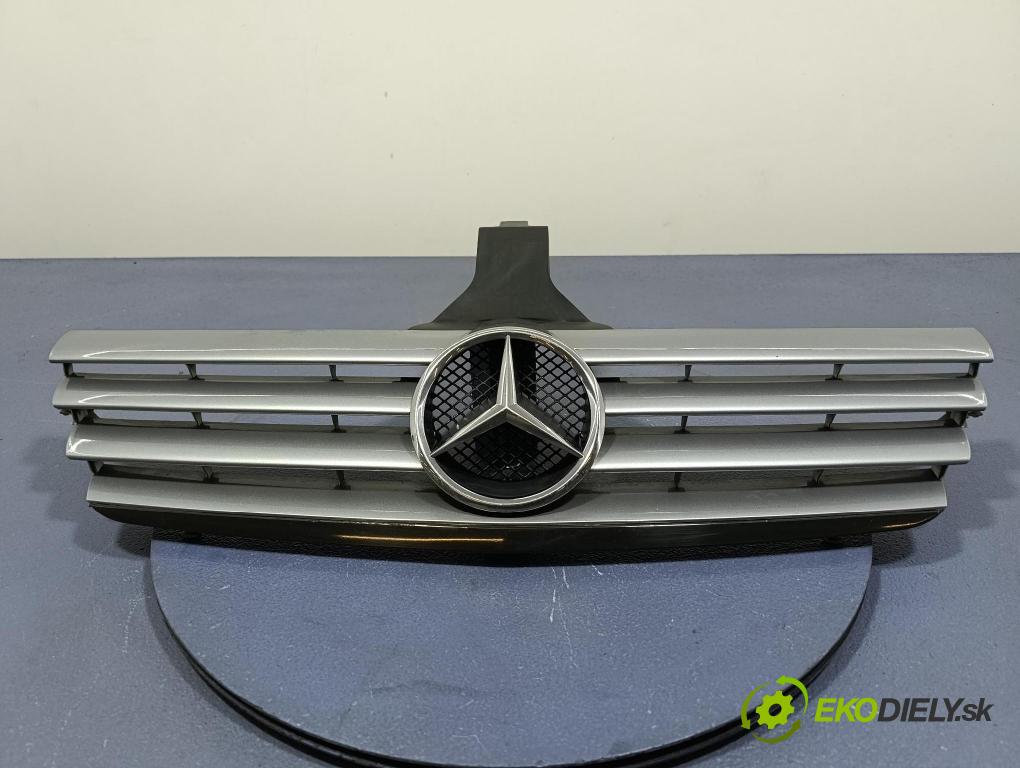 Mercedes C-klasa 2003 mřížka / Gril: A2038800383