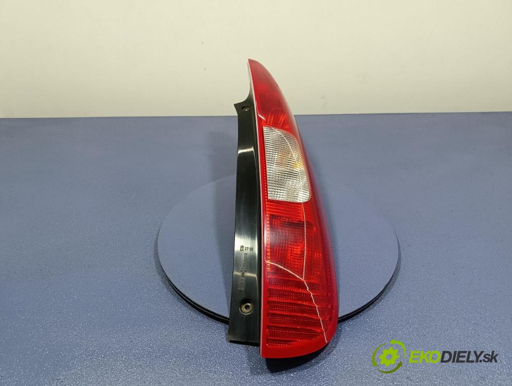 Mitsubishi Colt 2006 světlo Zad: Práva: Mimo: 8330A234