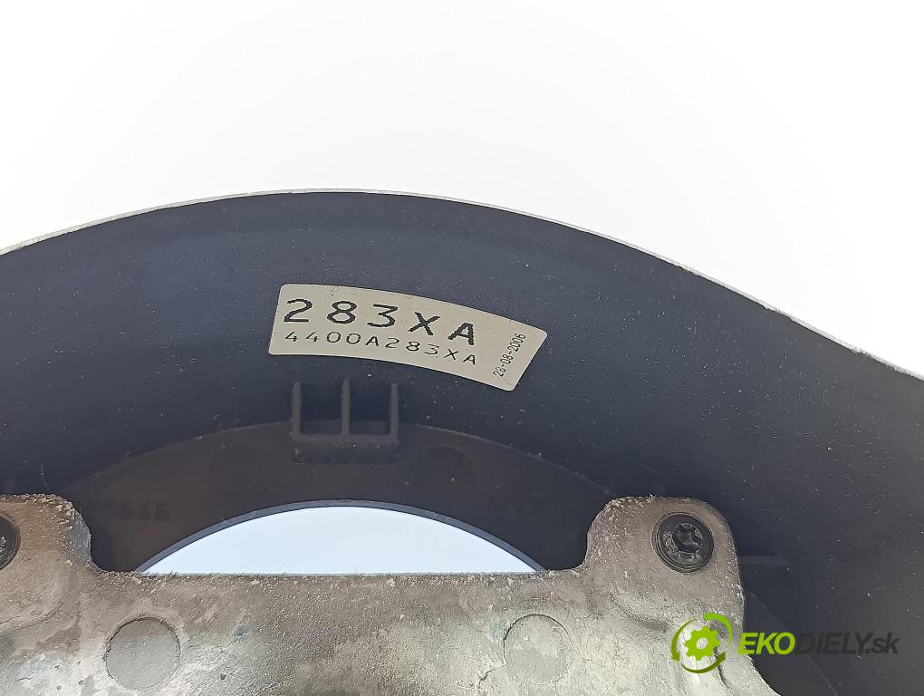 Mitsubishi Colt 2006 volant 4400A283XA