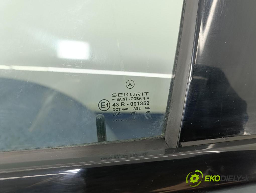 Mercedes C-klasa 2003 dvere Predné Vľavo:
