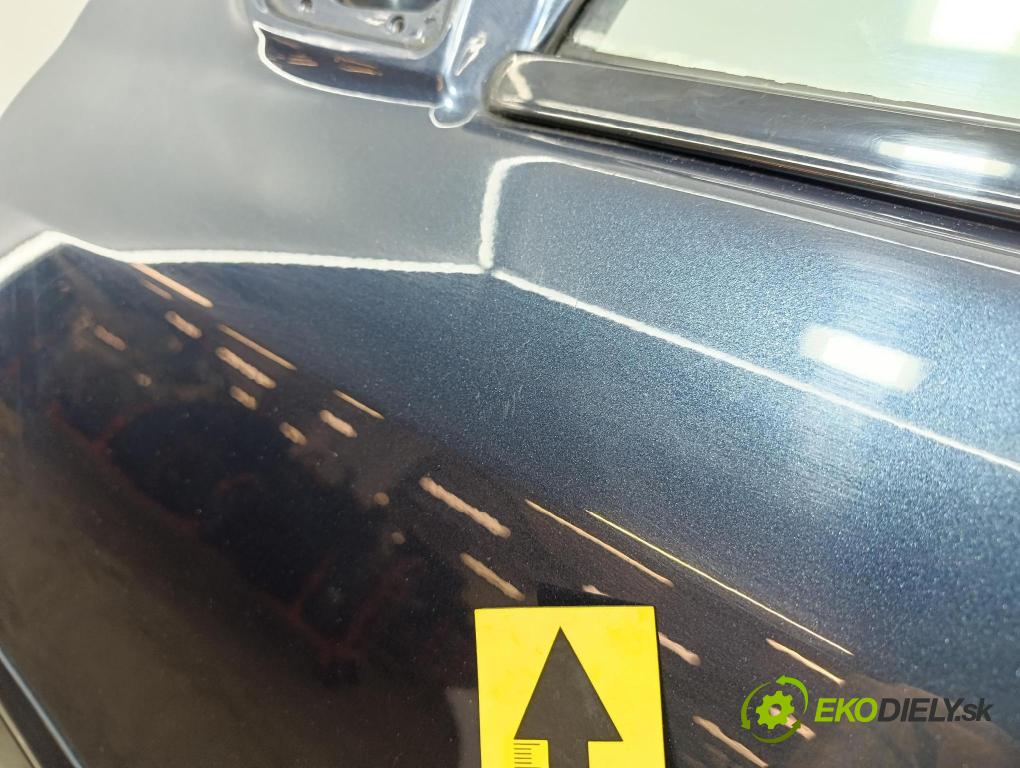 Mercedes C-klasa 2003 dvere Predné Vľavo: