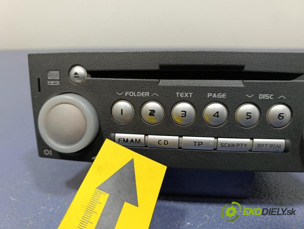 Mitsubishi Colt 2006 Radio I Navigace: 8701A150HA