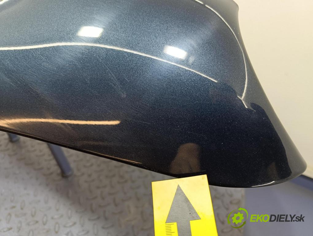 Mercedes C-klasa 2003 blatník Predné v pravo: