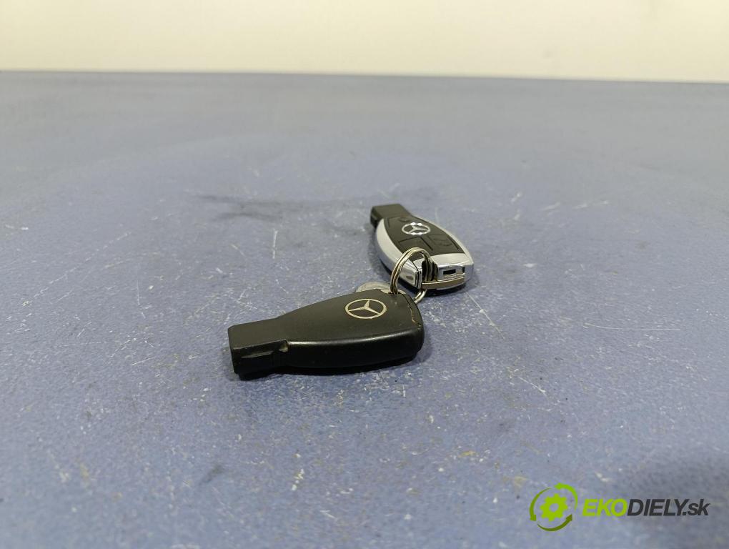Mercedes E-klasa 2000 Spínač zapalování. 2105450208