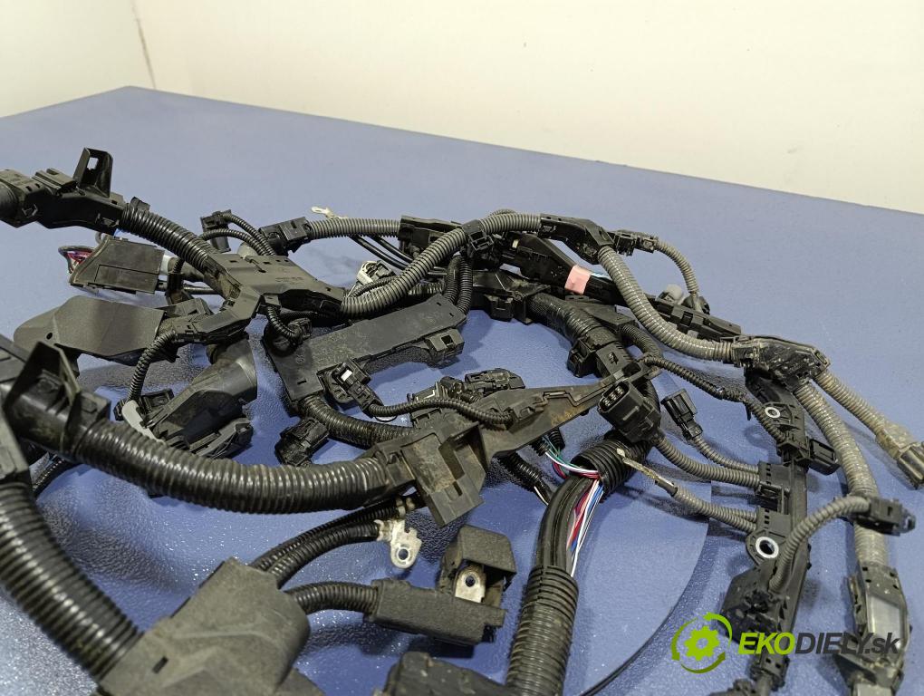 Toyota Rav4 0 instalace Elektrický: 82121-42N41