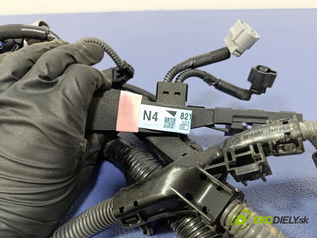 Toyota Rav4 0 instalace Elektrický: 82121-42N41