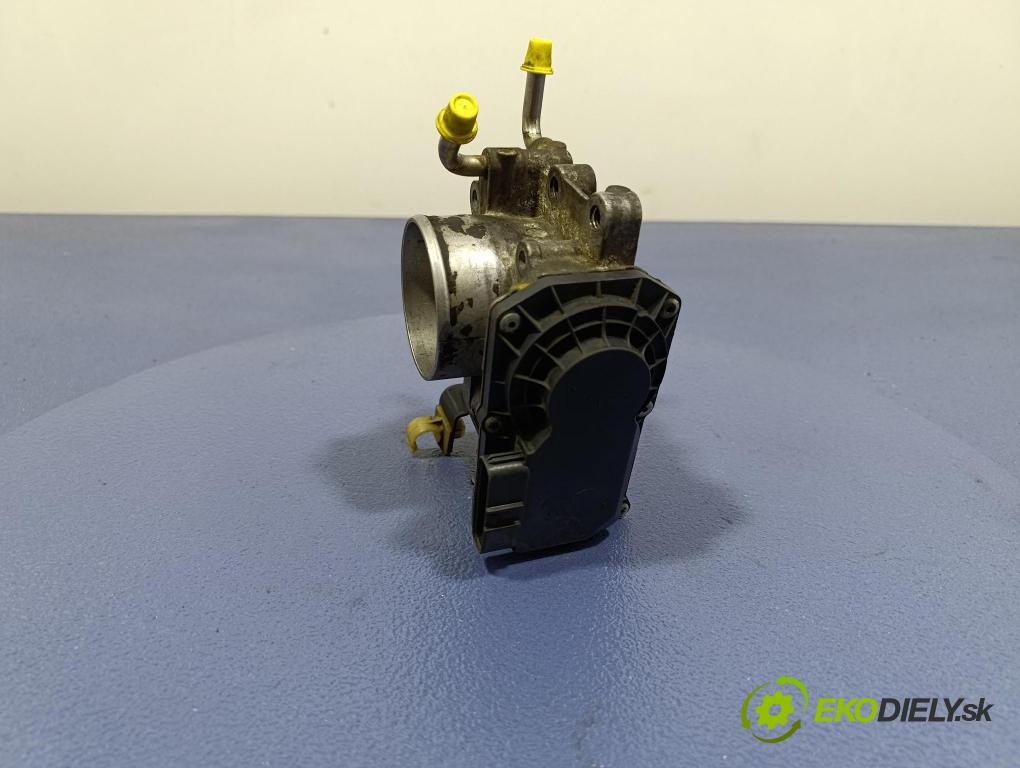 Toyota Avensis 2005 klapka 22030-28050