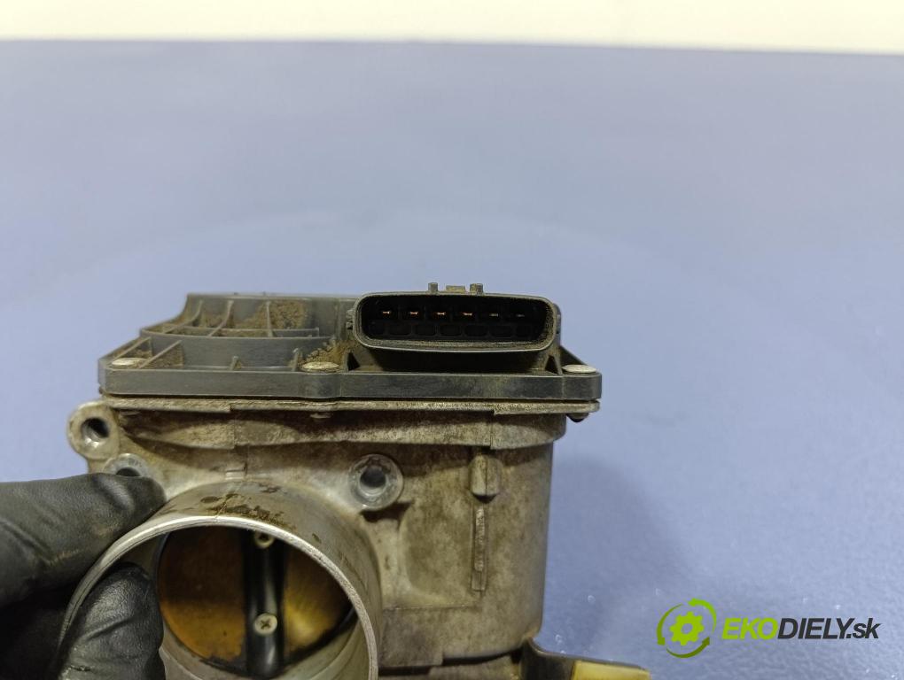 Toyota Avensis 2005 klapka 22030-28050