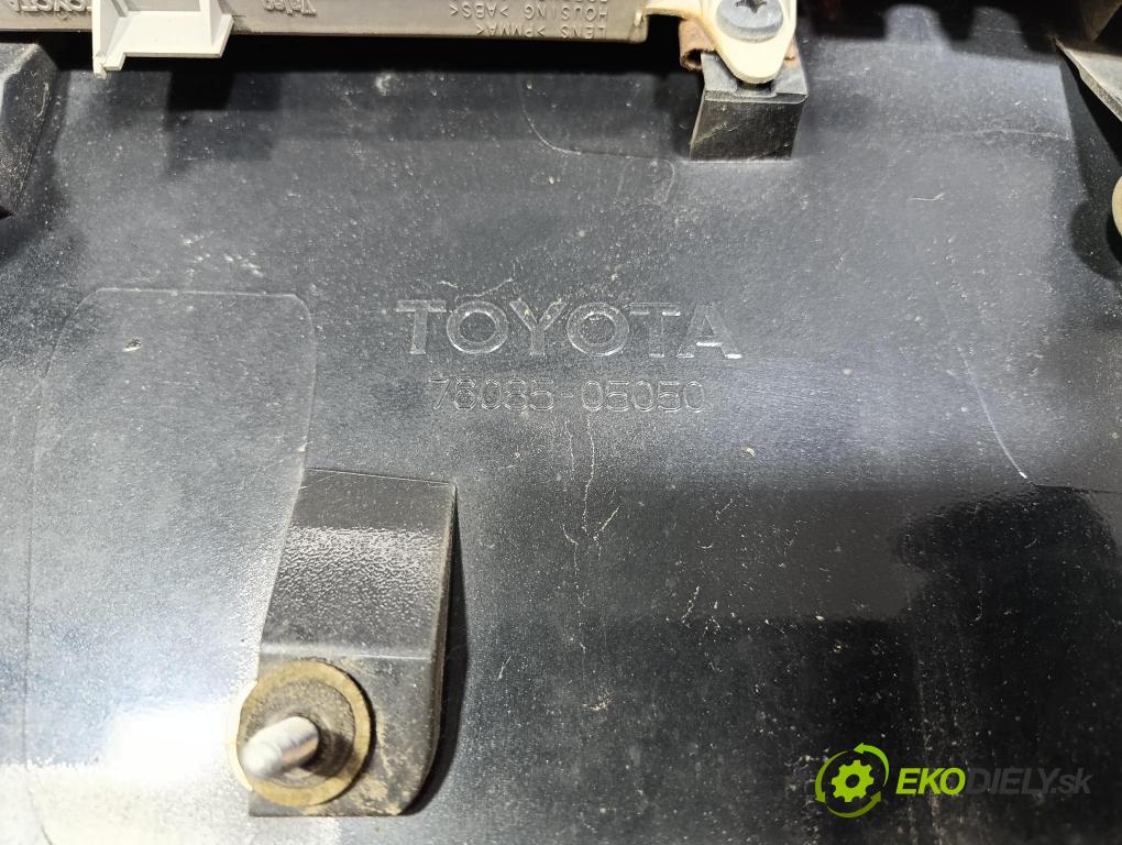 Toyota Avensis 2005 Spoiler: 76085-05050