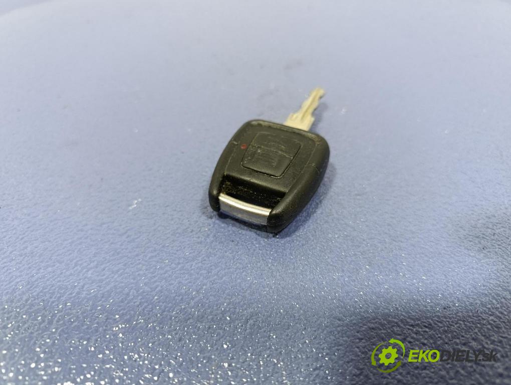 Opel Zafira 2002 řídící jednotka Motor: 55352933