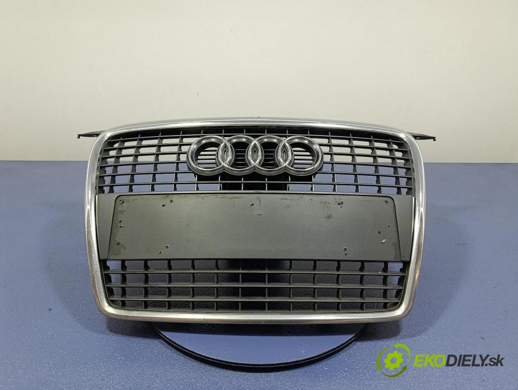 Audi A3 2006 miežka / Gril: 8P4853651