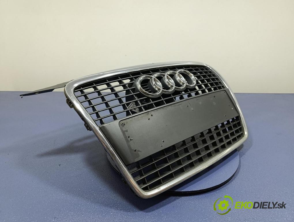 Audi A3 2006 miežka / Gril: 8P4853651