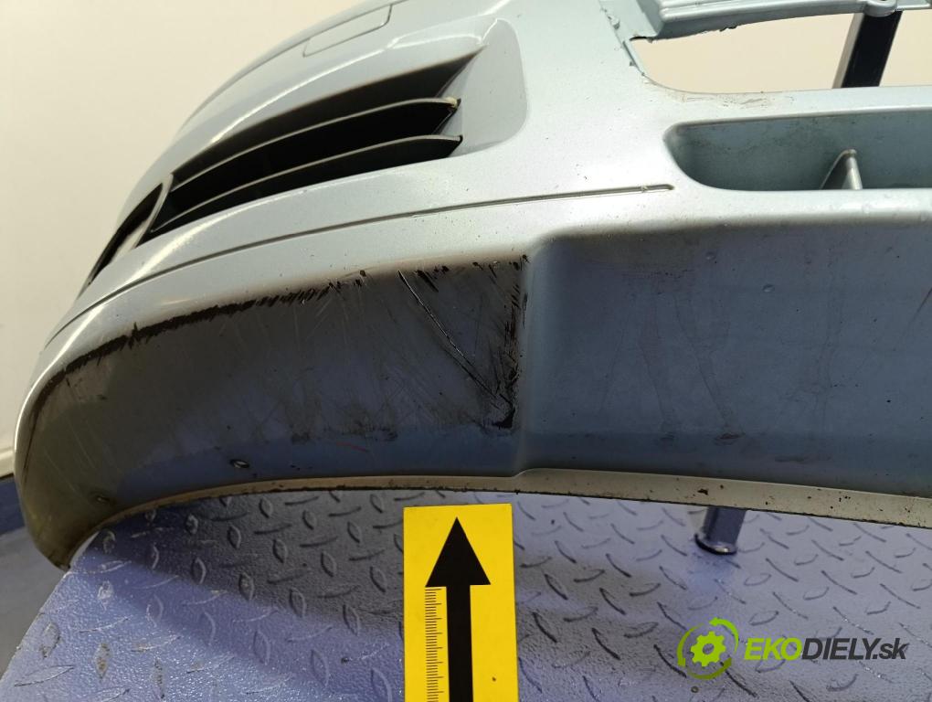 Audi A3 2006 nárazník Predné 8P4807437