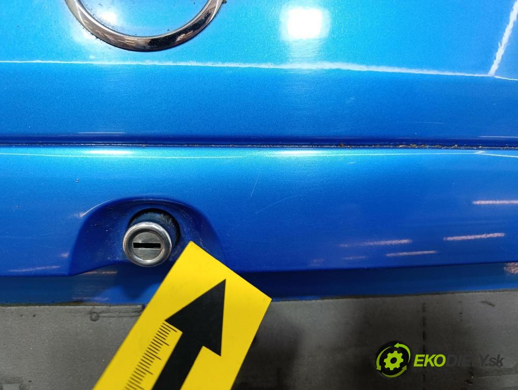 Opel Zafira 2002 zadna dveře kufra: kufra: