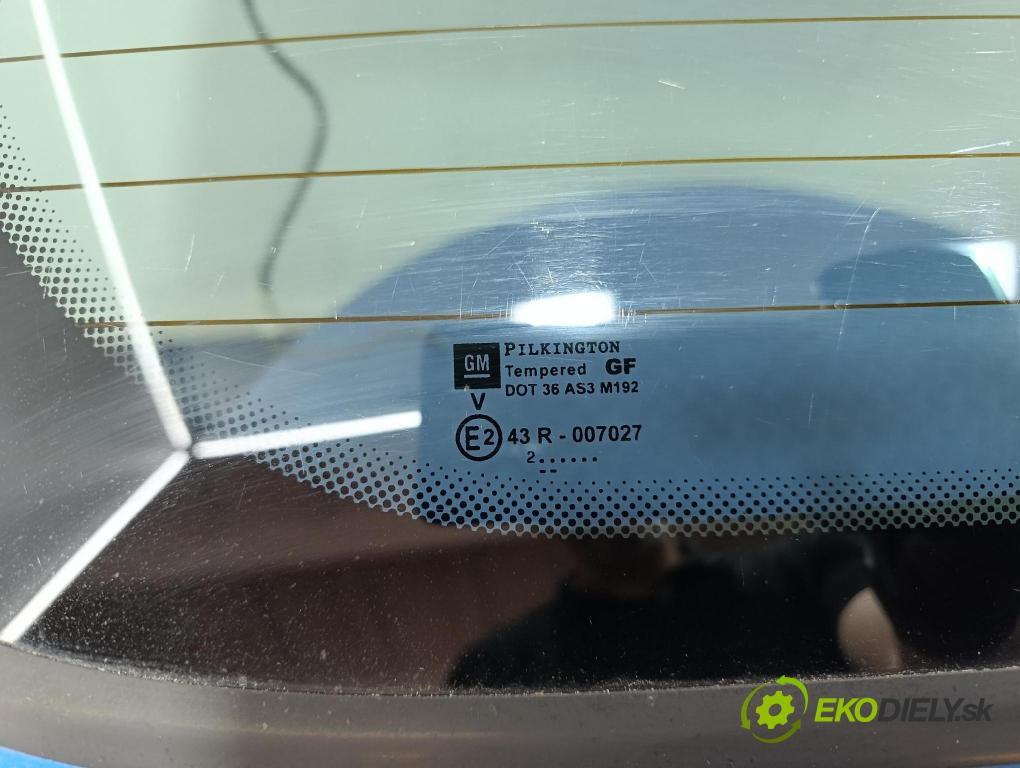 Opel Zafira 2002 zadna dveře kufra: kufra: