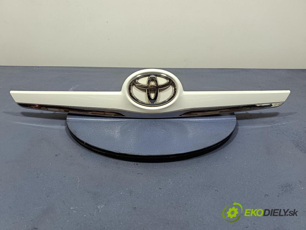 Toyota Verso 2014 zaslepka: Zad: 76811-0F100