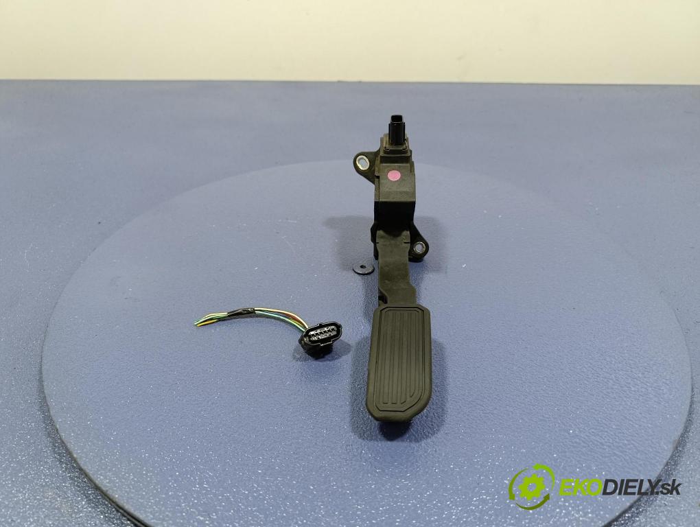 Toyota Verso 2014 pedal Plyn: 78110-02022