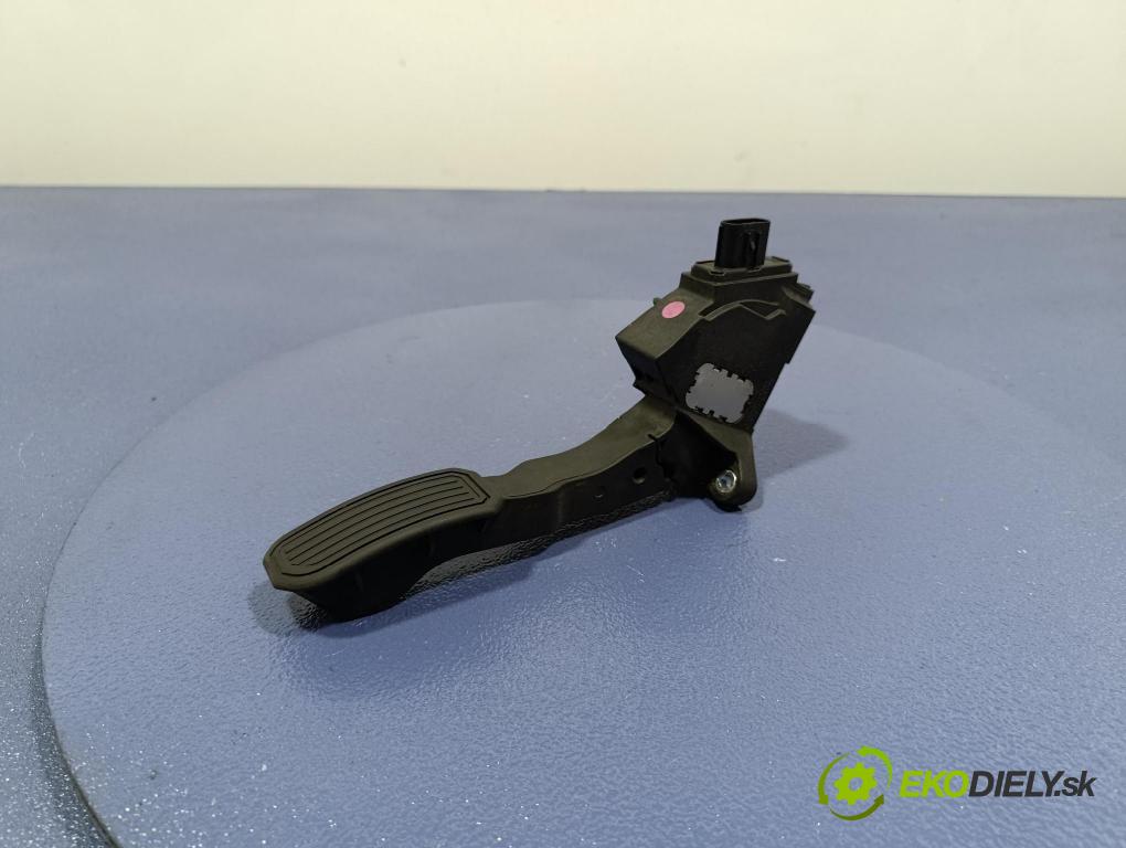 Toyota Verso 2014 pedal Plyn: 78110-02022