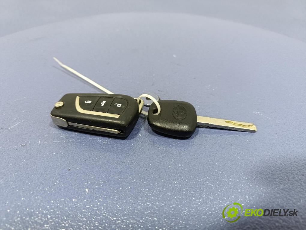 Toyota Verso 2014 Spínač zapaľovania: 45020-0203