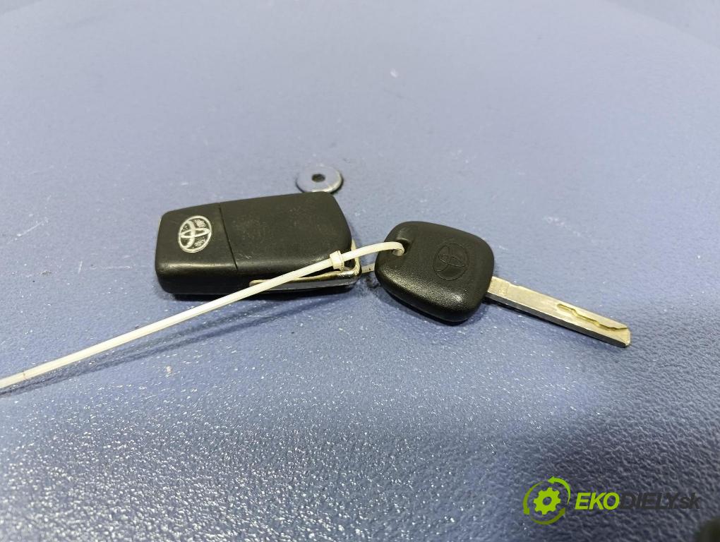 Toyota Verso 2014 Spínač zapaľovania: 45020-0203