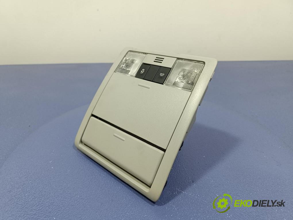 Toyota Verso 2014 Lampy Uvnitř 81260-0F085