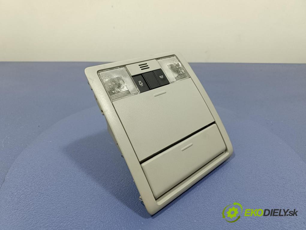 Toyota Verso 2014 Lampy Uvnitř 81260-0F085