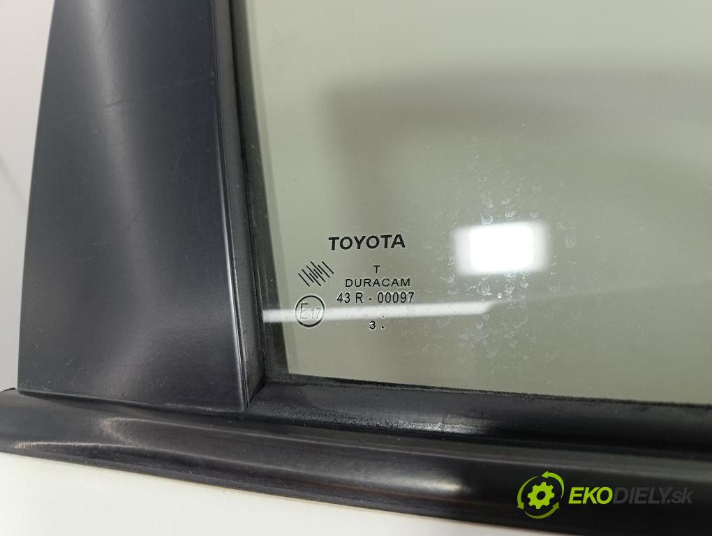 Toyota Verso 2014 dvere Predné pravé