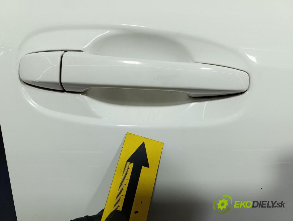Toyota Verso 2014 dvere Predné pravé