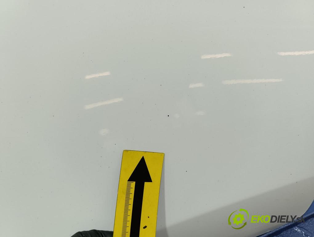 Toyota Verso 2014 dvere Predné pravé