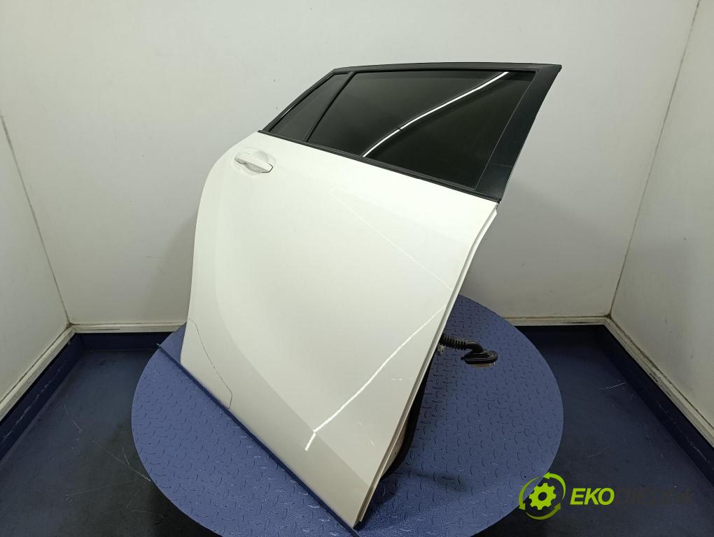 Toyota Verso 2014 dveře Zad: prave