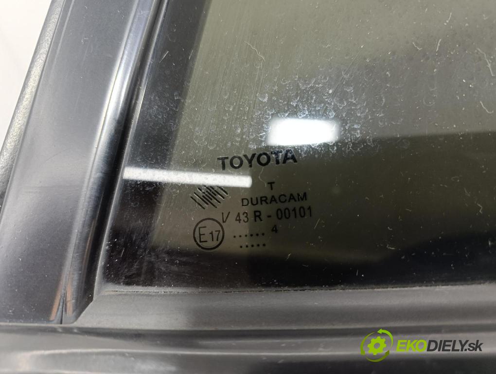 Toyota Verso 2014 dveře Zad: prave