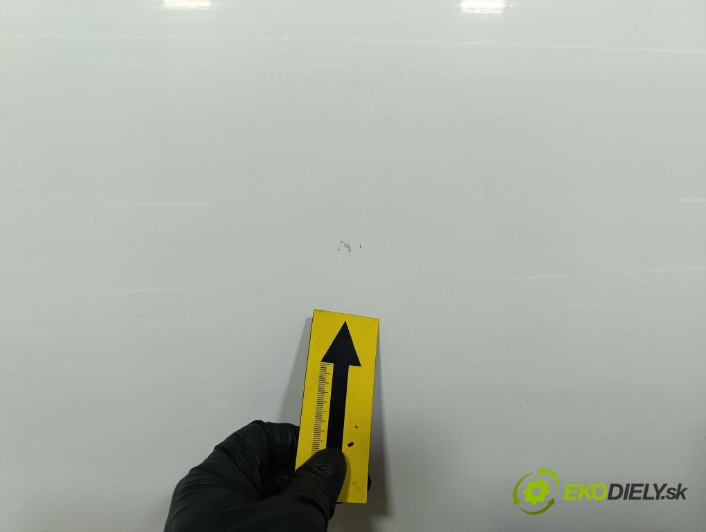 Toyota Verso 2014 dveře Zad: prave